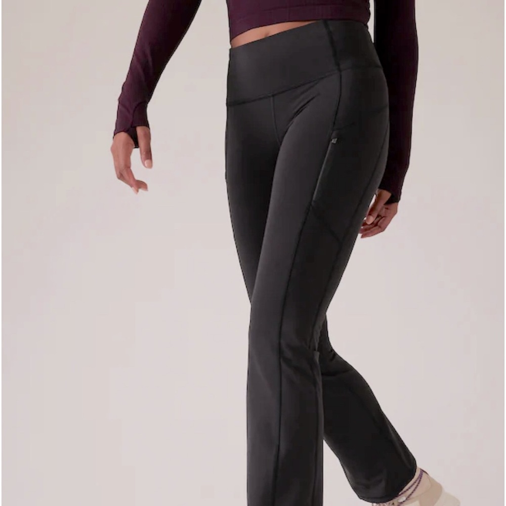 NWOT Athleta Rainier Bootcut pant. Fast shipping!